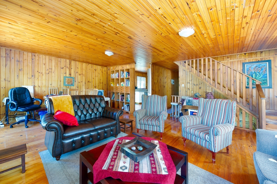 3 Bedroom Property for Sale in Meedingsride Western Cape